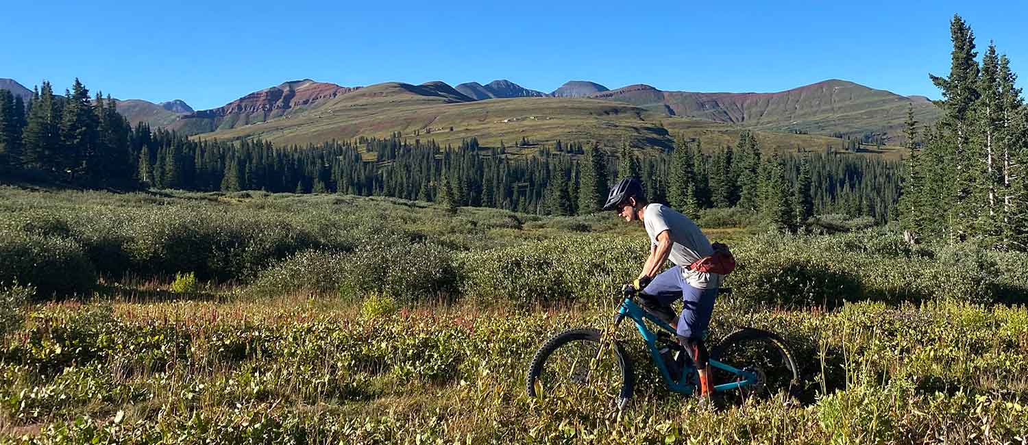 Rob chasing brown pow in the San Juans.
